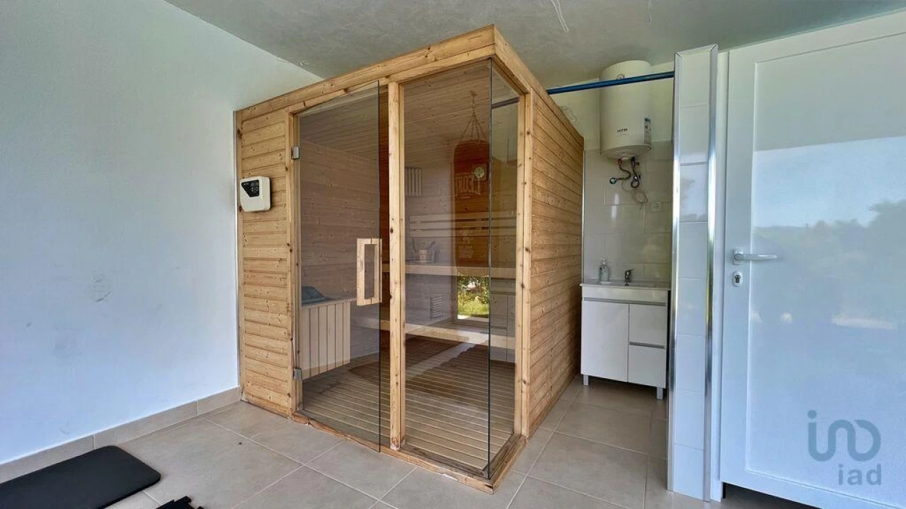 Moradia T6 para Venda em Fonte Arcada e Oliveira Foto 10