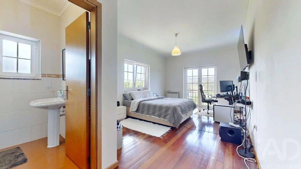 Moradia T6 para Venda em Fonte Arcada e Oliveira Foto 24