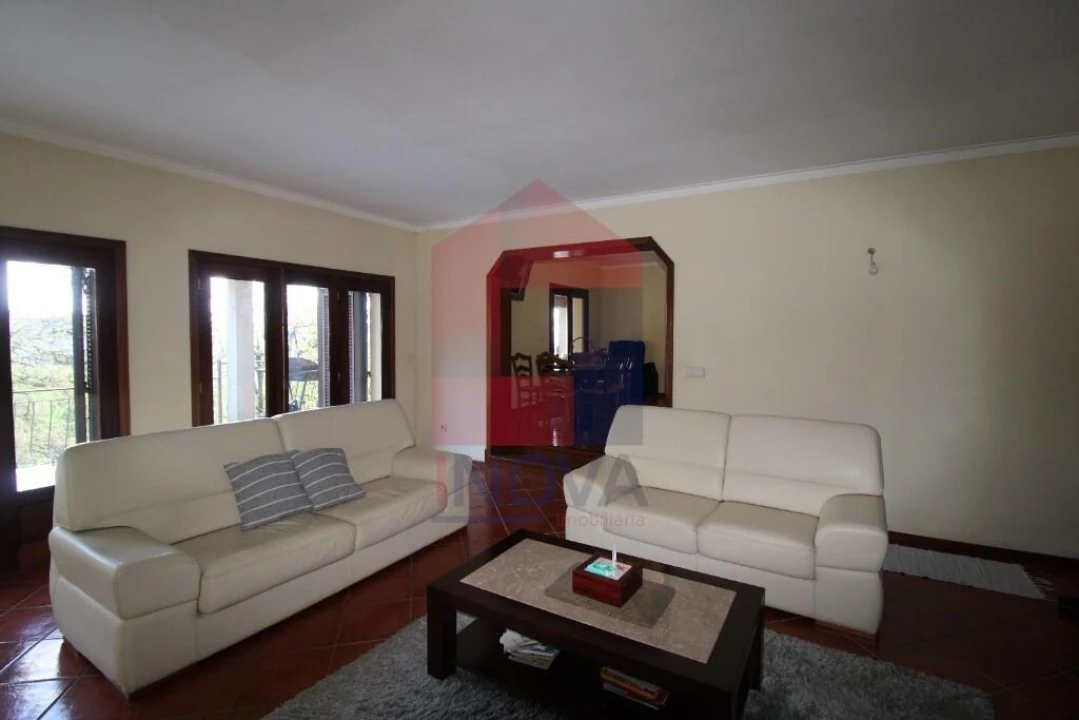 Moradia T4 para Venda em Ribeira do Neiva Foto 11