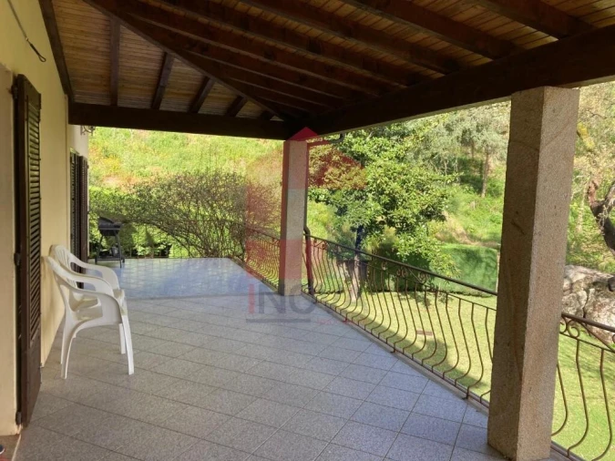 Moradia T4 para Venda em Ribeira do Neiva Foto 16