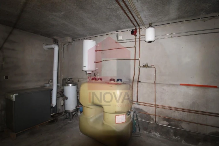 Moradia T4 para Venda em Ribeira do Neiva Foto 38