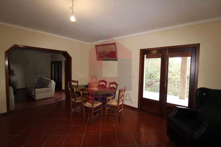 Moradia T4 para Venda em Ribeira do Neiva Foto 10