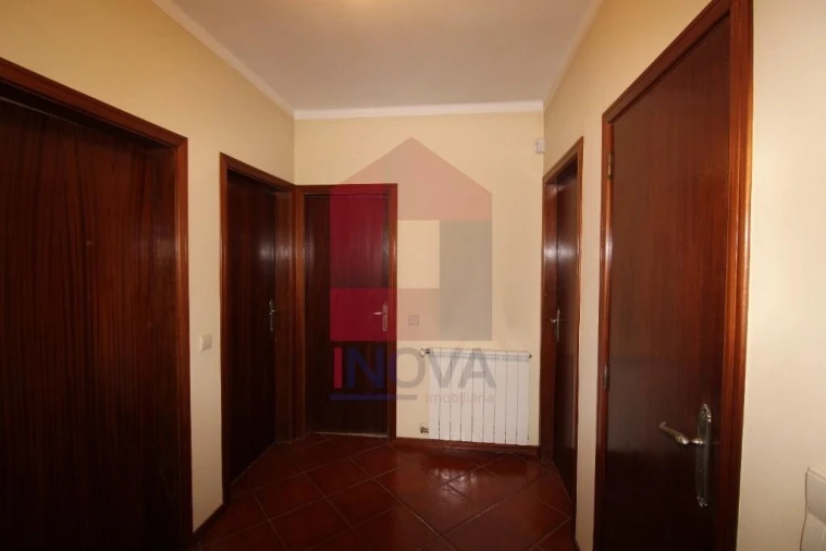 Moradia T4 para Venda em Ribeira do Neiva Foto 22