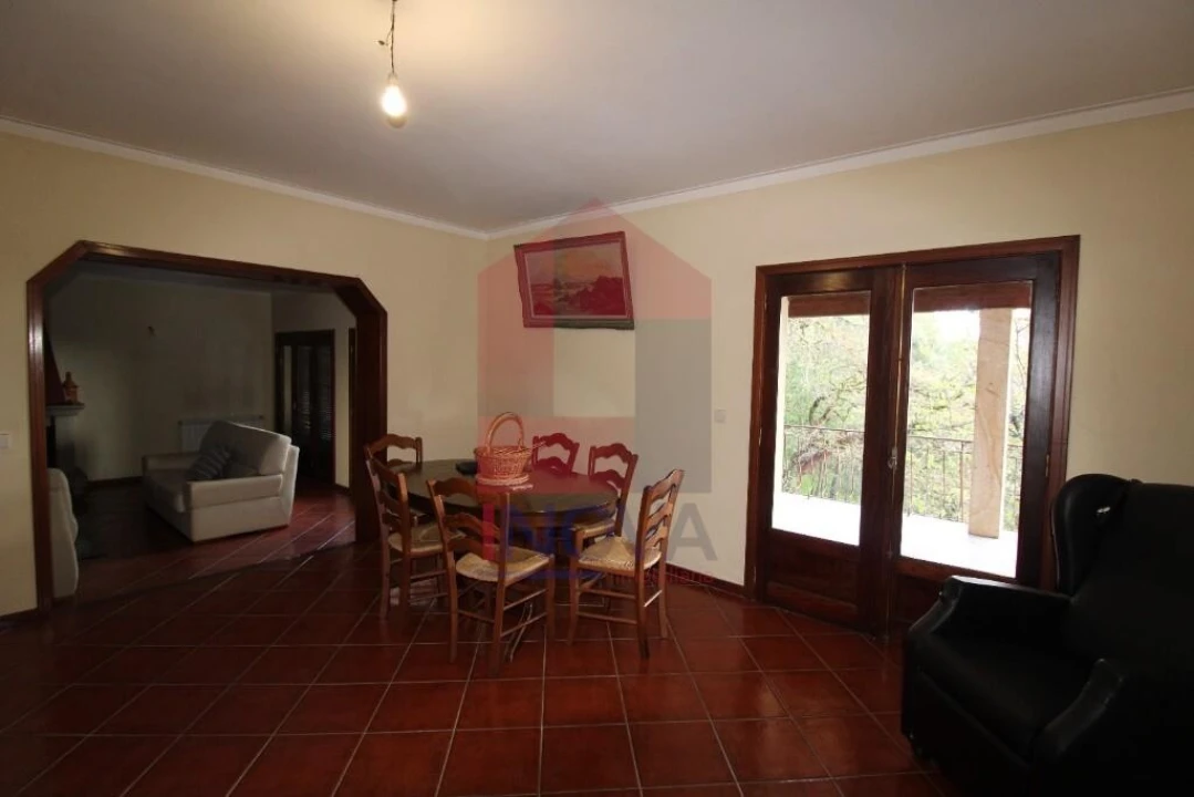 Moradia T4 para Venda em Ribeira do Neiva Foto 10