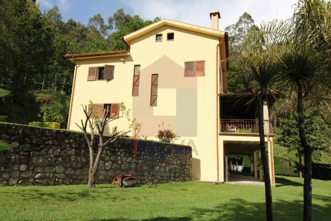 Moradia T4 para Venda em Ribeira do Neiva Foto 2