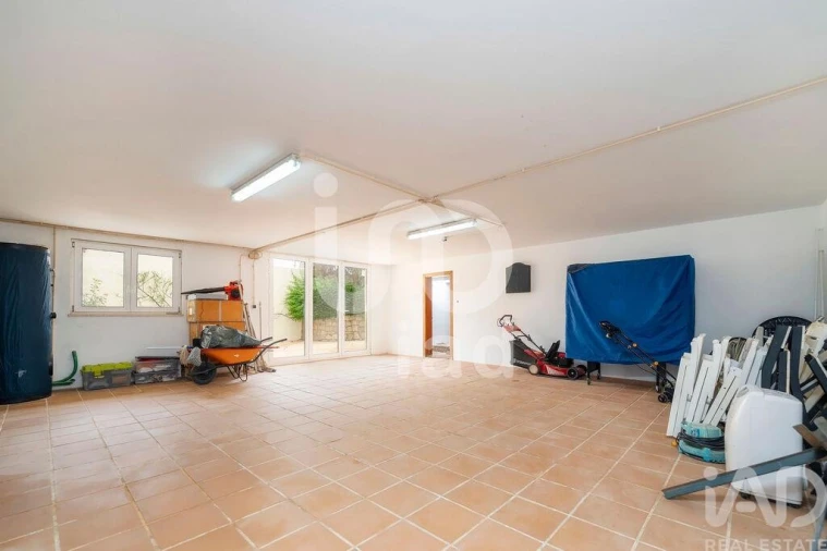 Moradia T4 para Venda em Quelfes Foto 25