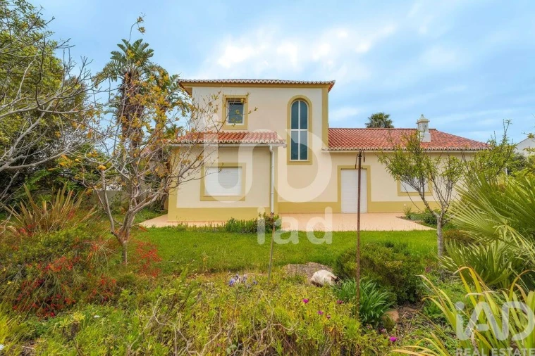 Moradia T4 para Venda em Quelfes Foto 26