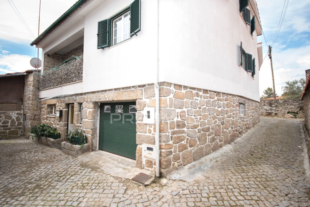 Moradia T3 para Venda em Lajeosa do Mondego Foto 1