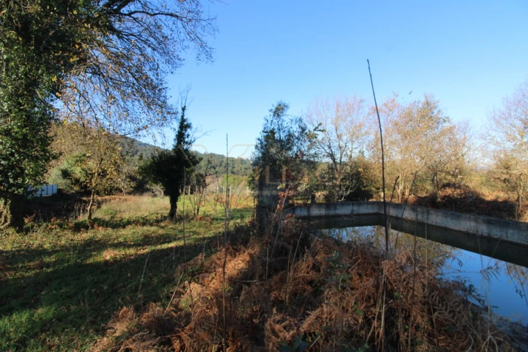 Terreno para Venda em Cornes Foto 4