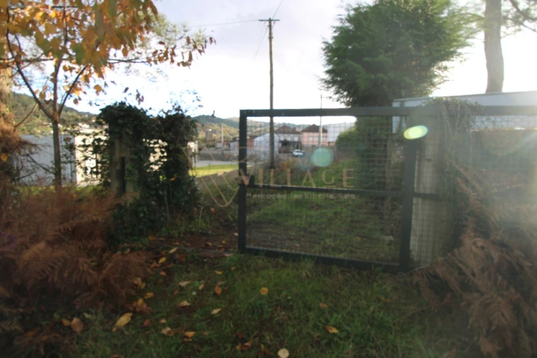 Terreno para Venda em Cornes Foto 12