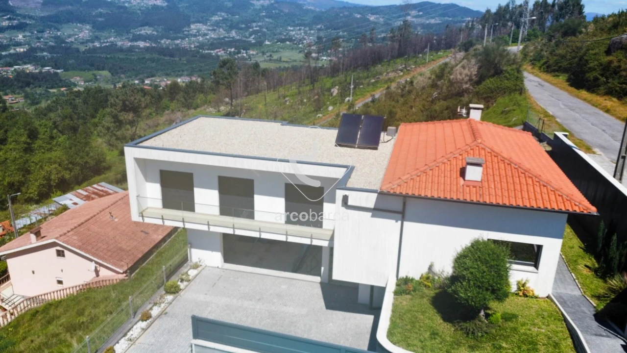 Moradia T3 para Venda em Bravães Foto 18