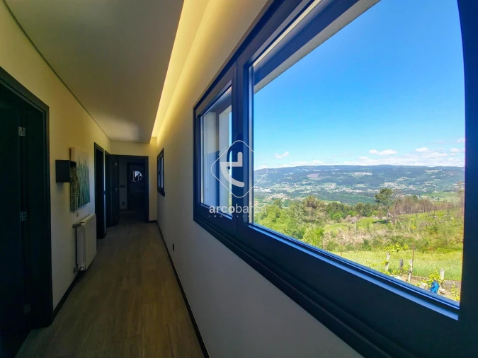 Moradia T3 para Venda em Bravães Foto 3