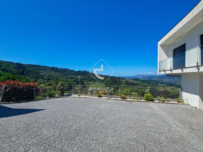 Moradia T3 para Venda em Bravães Foto 10