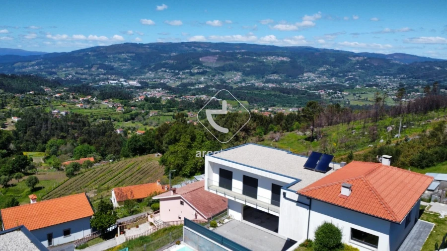 Moradia T3 para Venda em Bravães Foto 23