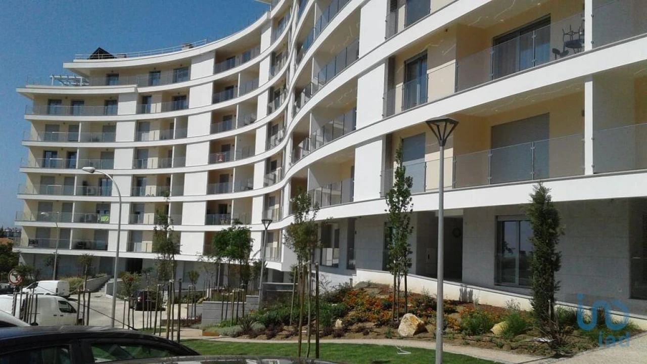 Apartamento T3 para Venda em Oeiras e São Julião da Barra, Paço de Arcos e Caxias Foto 1