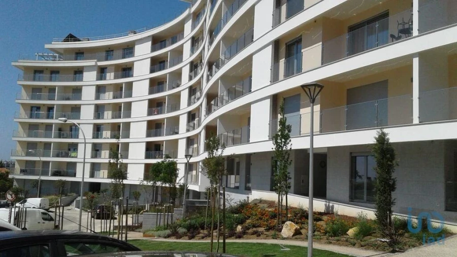 Apartamento T3 para Venda em Oeiras e São Julião da Barra, Paço de Arcos e Caxias