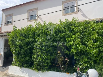 Moradia T2 para Venda em Ferreira do Alentejo e Canhestros
