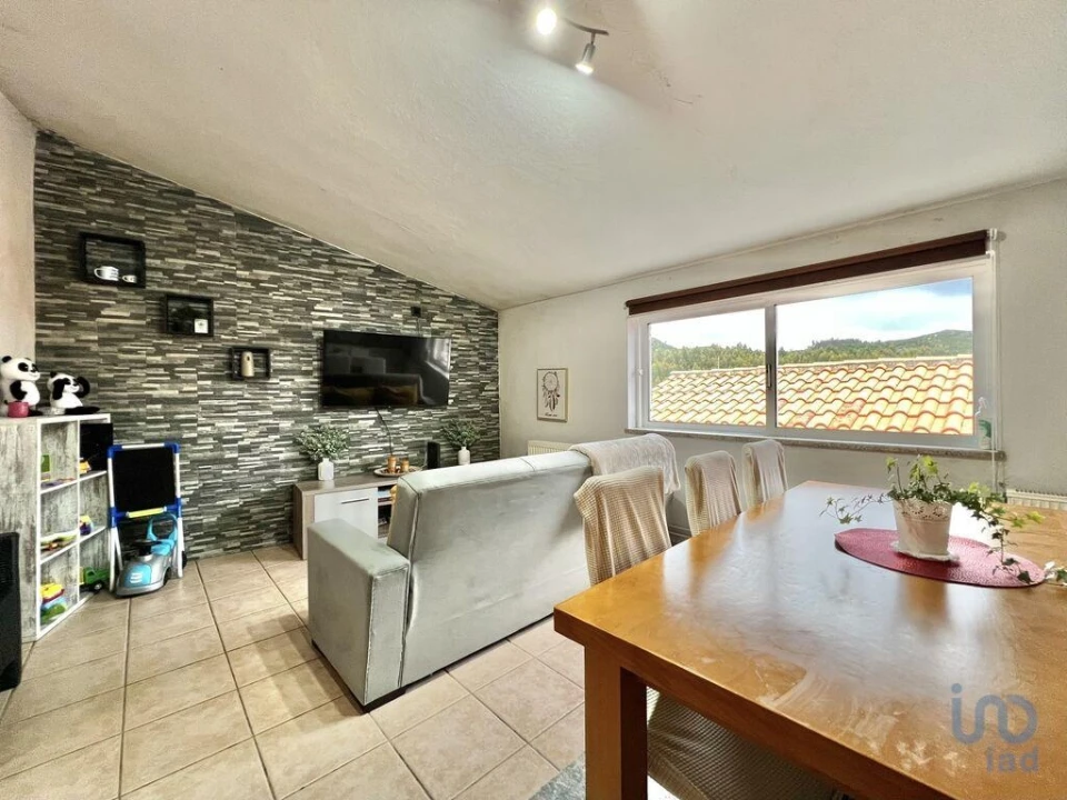 Moradia T2 para Venda em Cambra e Carvalhal de Vermilhas Foto 13