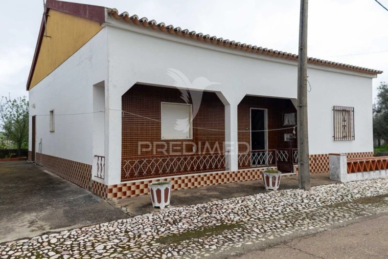 Moradia T3 para Venda em Nossa Senhora da Conceição, São Brás dos Matos, Juromenha