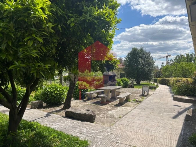 Moradia T4 para Venda em Lago Foto 51