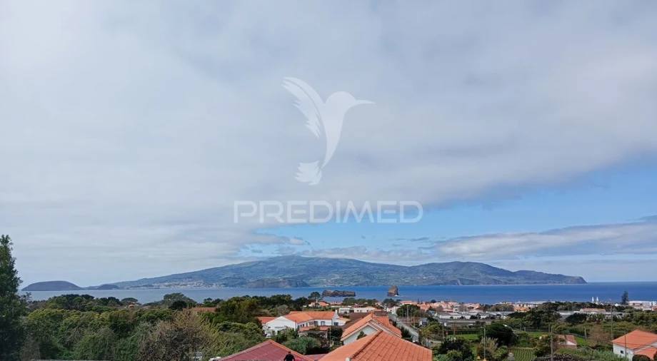 Moradia T5 para Venda em Madalena Foto 2