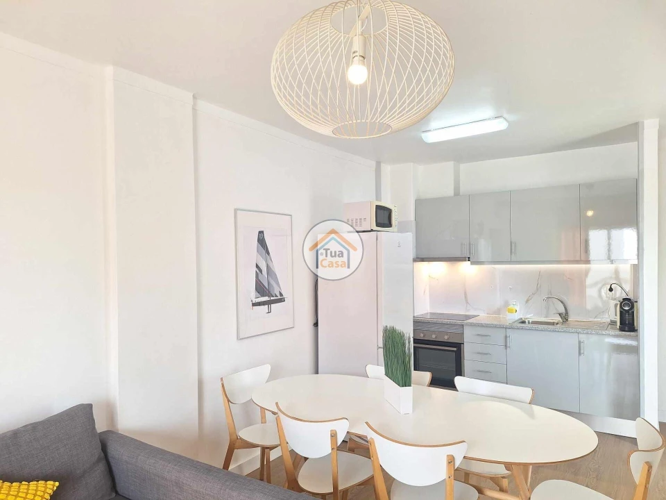 Apartamento T1 para Arrendamento em Quarteira Foto 2