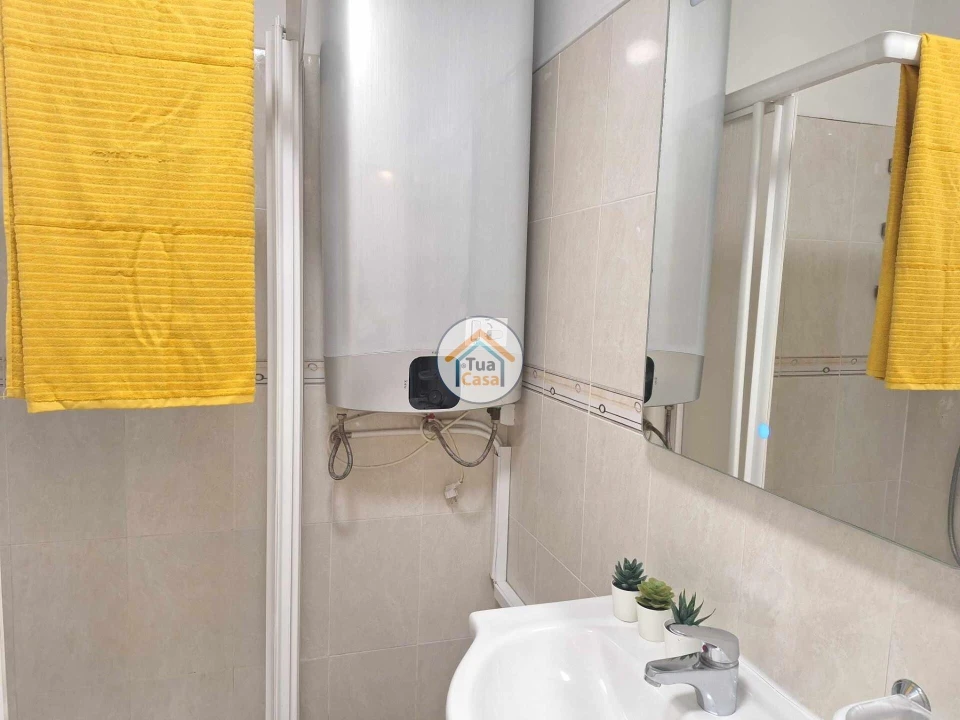 Apartamento T1 para Arrendamento em Quarteira Foto 16