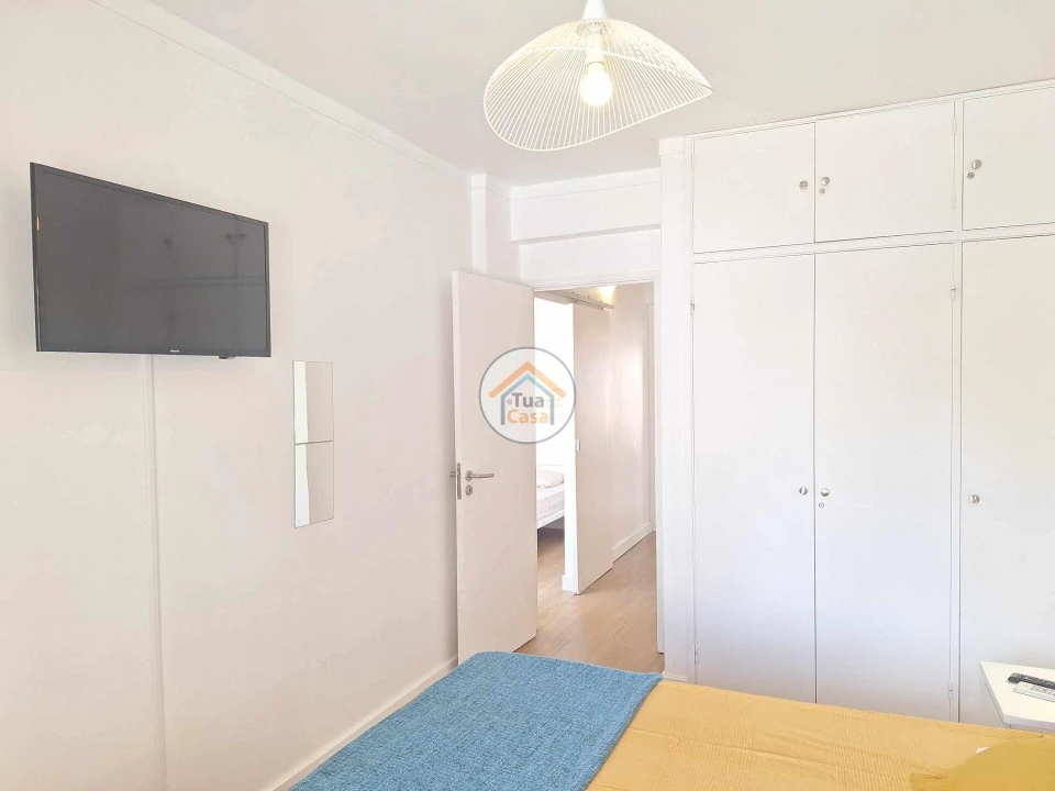 Apartamento T1 para Arrendamento em Quarteira Foto 12