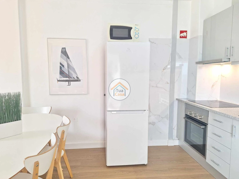 Apartamento T1 para Arrendamento em Quarteira Foto 4
