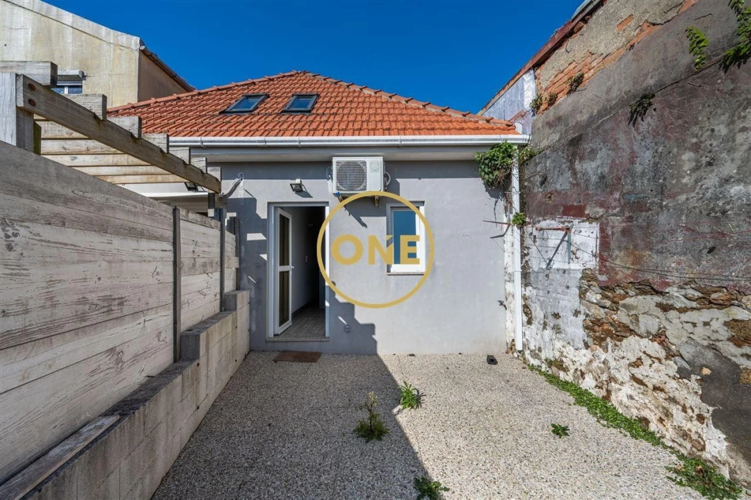 Moradia T1 para Venda em Santa Marinha e São Pedro da Afurada Foto 14