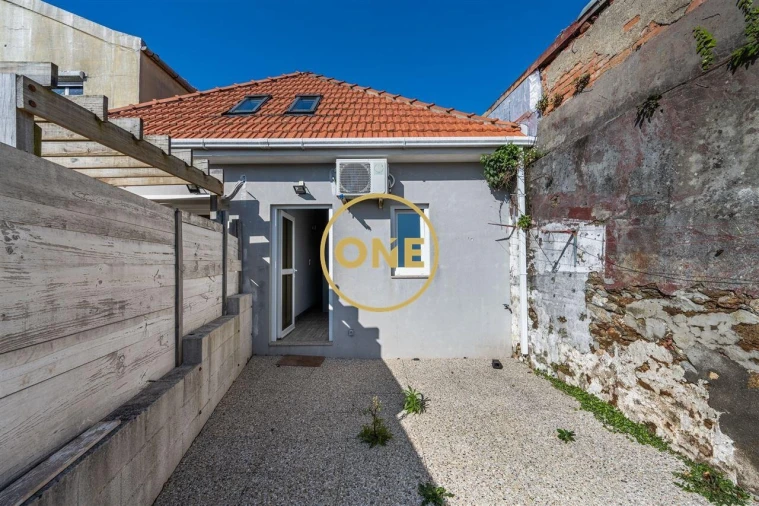 Moradia T1 para Venda em Santa Marinha e São Pedro da Afurada Foto 14