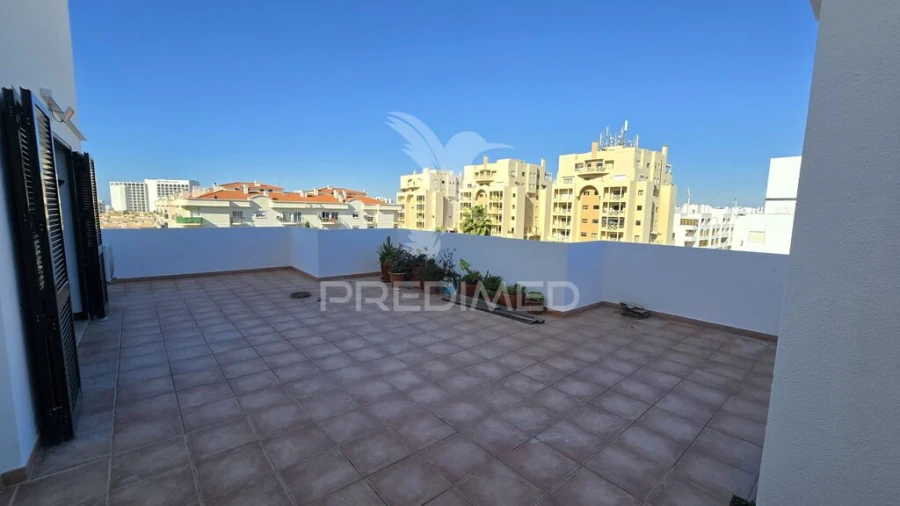 Apartamento T2 para Venda em Quarteira Foto 8