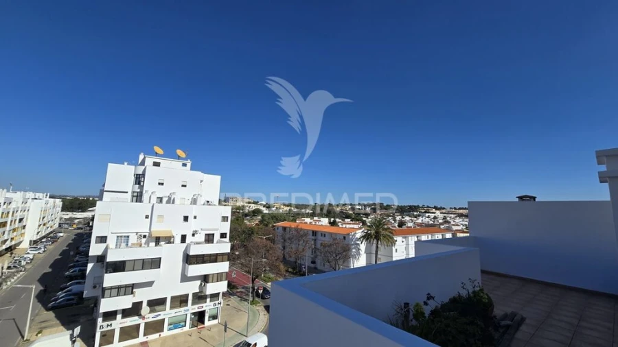 Apartamento T2 para Venda em Quarteira Foto 13