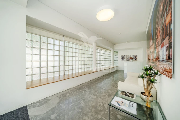 Armazém para Venda em Urgezes Foto 3