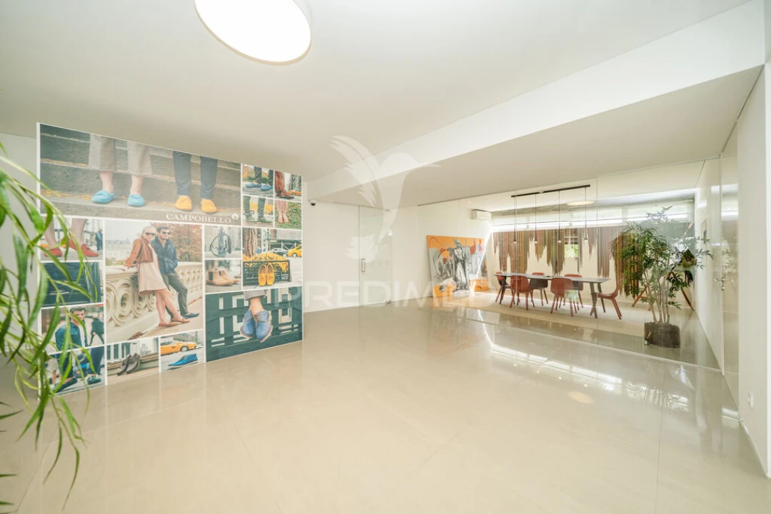 Armazém para Venda em Urgezes Foto 1