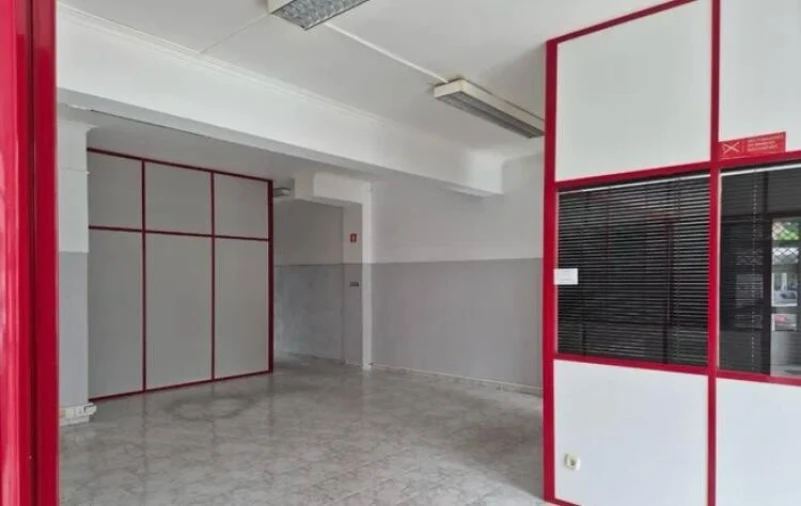 Loja para Arrendamento em Algueirão-Mem Martins Foto 1