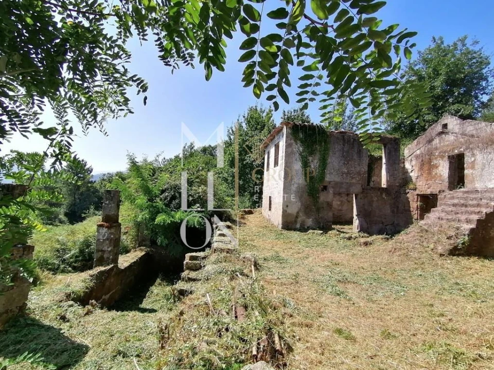 Quinta T5 para Venda em Paredes de Viadores e Manhuncelos Foto 6