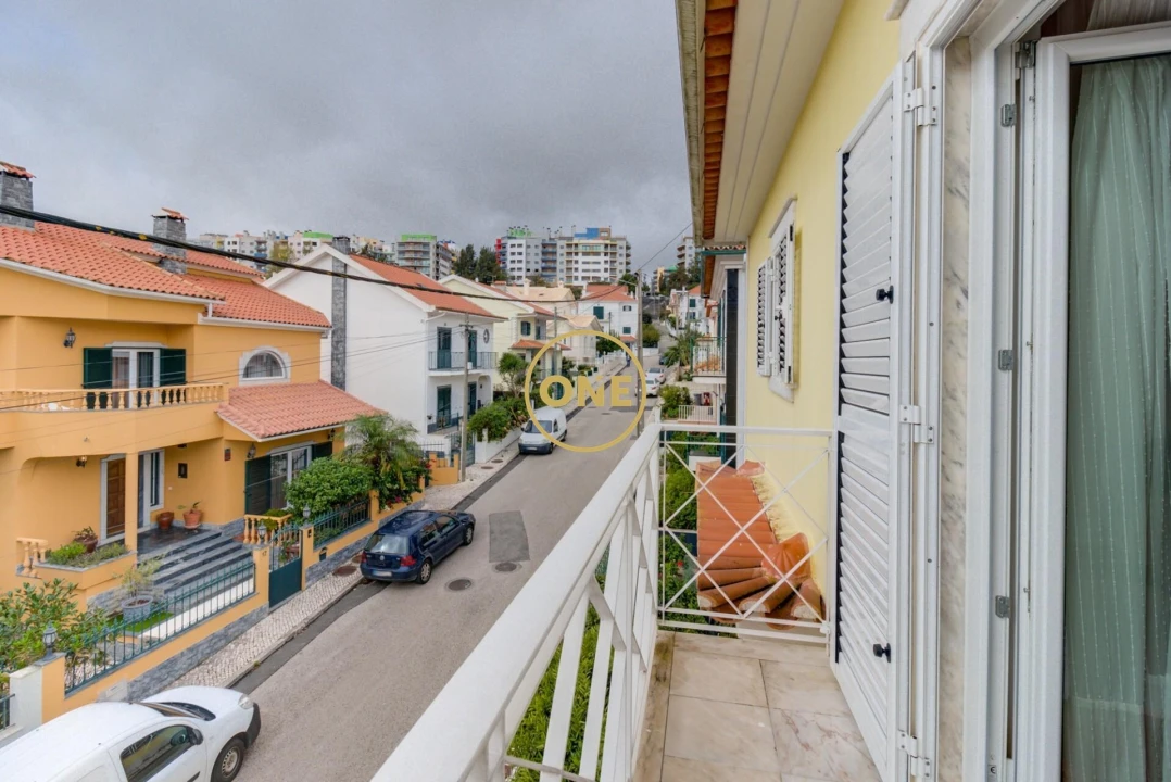 Moradia T4 para Venda em Ramada e Caneças Foto 8