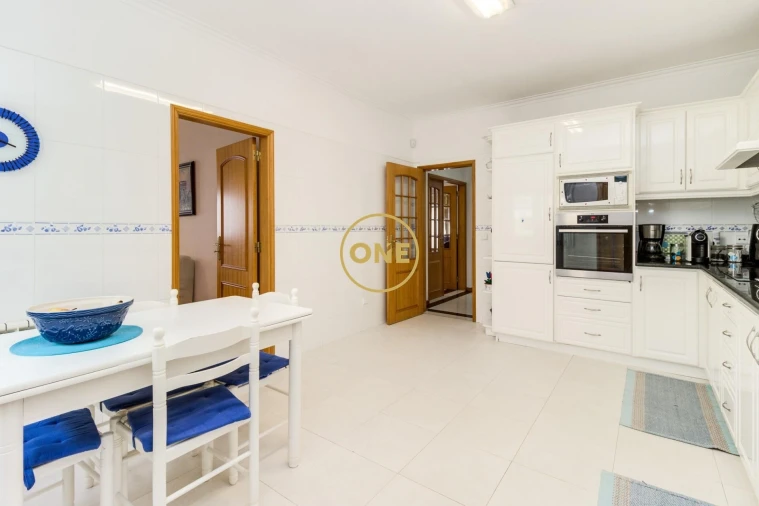 Moradia T4 para Venda em Ramada e Caneças Foto 30