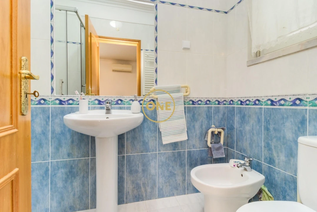 Moradia T4 para Venda em Ramada e Caneças Foto 20