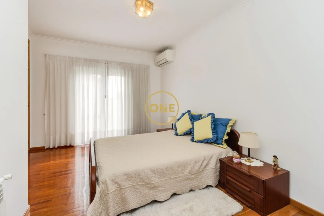 Moradia T4 para Venda em Ramada e Caneças Foto 10