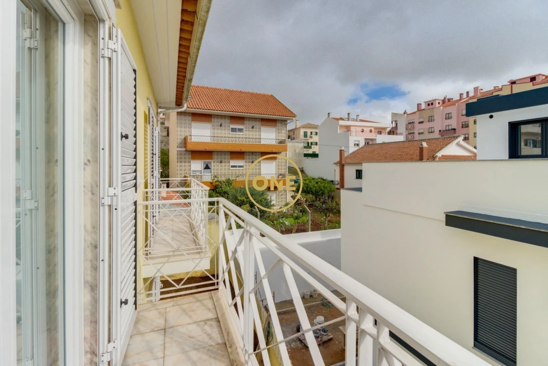 Moradia T4 para Venda em Ramada e Caneças Foto 12