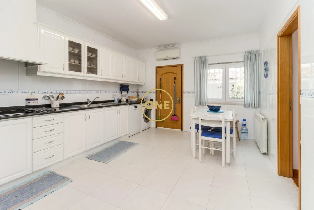 Moradia T4 para Venda em Ramada e Caneças Foto 29