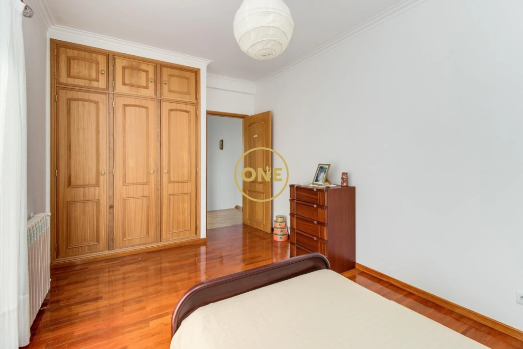 Moradia T4 para Venda em Ramada e Caneças Foto 6