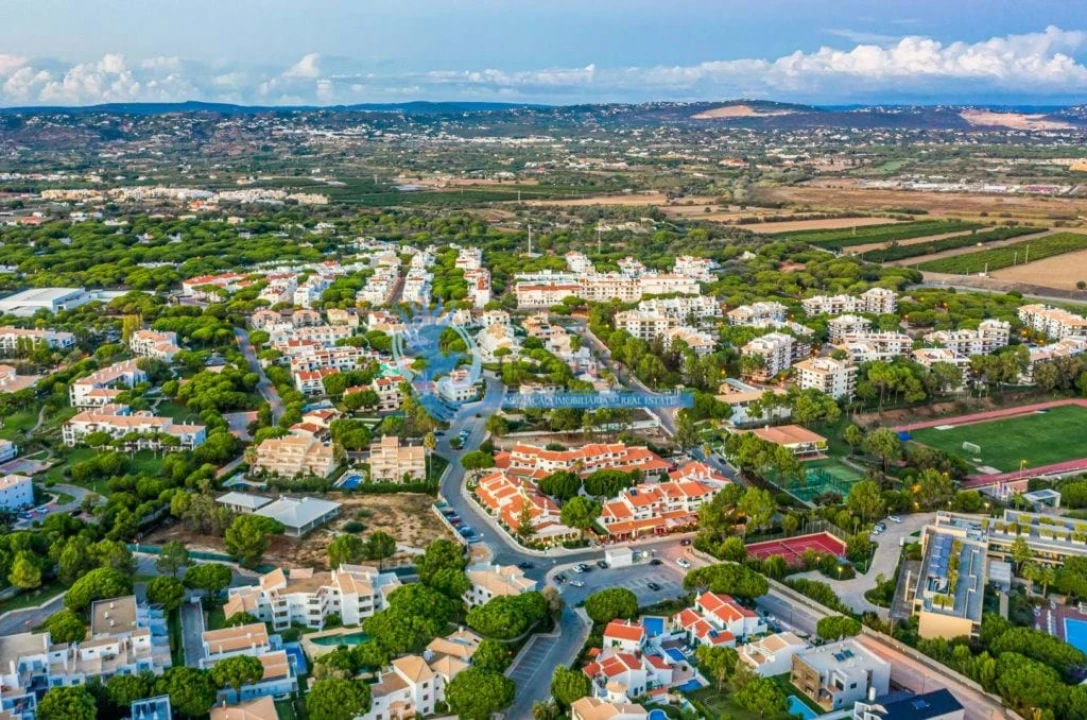 Apartamento T3 para Venda em Albufeira e Olhos de Água Foto 5