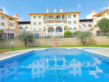 Apartamento T3 para Arrendamento em Agualva e Mira-Sintra