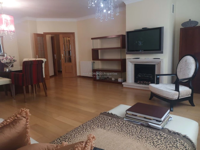 Apartamento T3 para Arrendamento em Agualva e Mira-Sintra Foto 5
