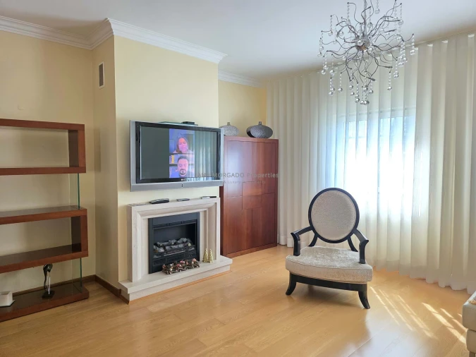 Apartamento T3 para Arrendamento em Agualva e Mira-Sintra Foto 3