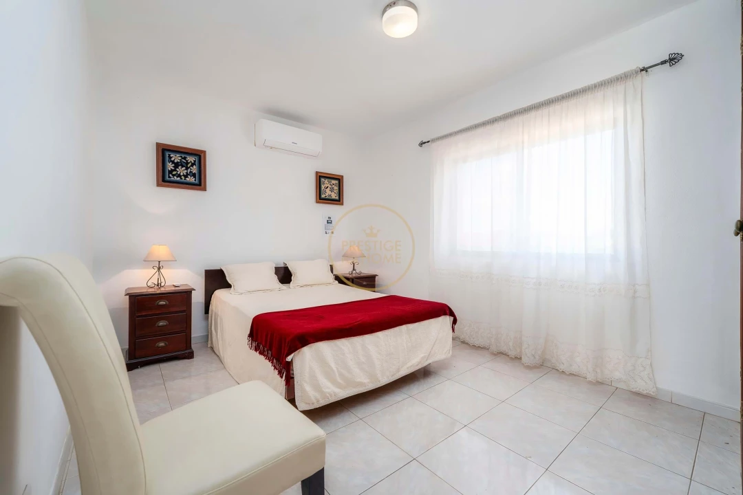 Moradia T4 para Arrendamento férias em Quarteira Foto 35