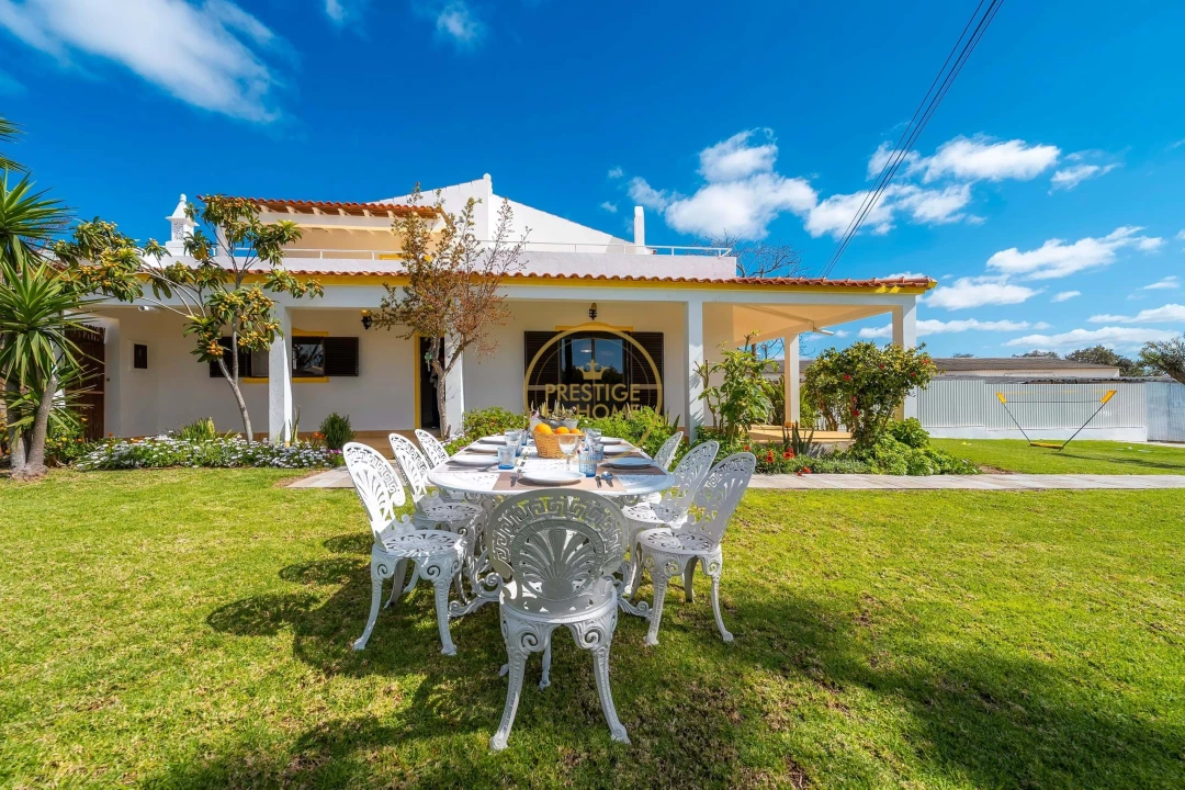 Moradia T4 para Arrendamento férias em Quarteira Foto 8